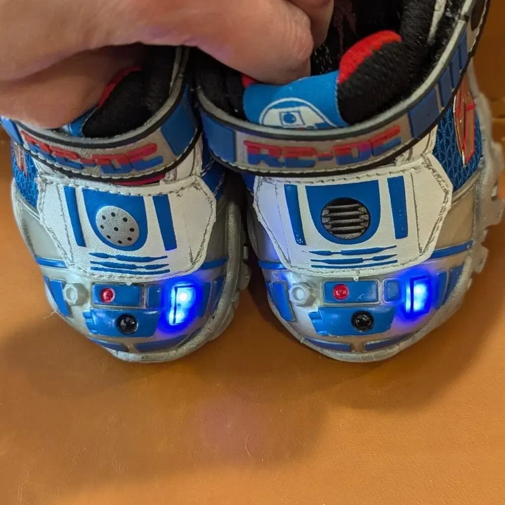 Skechers Star Wars R2-D2 Light Up Sneakers Silver Blue Size 5 Baby Infant Shoes